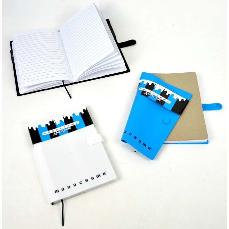 Notebook Monocromo 1r Formato A5 con Copertina in Silicone Rimovibile - Colore Azzurro/Nero/Bianco di Pigna