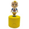 Cocomelon Pers. Timbrini 1 C/Musica Cm 7 Esp. da 12 Pz di The-Pokemon-Company