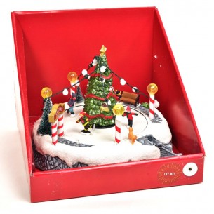 Paesaggio Natalizio con Musica Luci e Movimento a Batteria 22x21.5x17cm in Plastica e Resina Scatola Espostitiva ''Try M