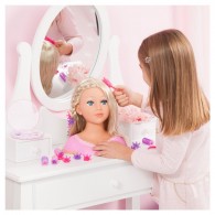 Charlene Super Model With Makeup di Bayer