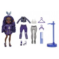 Rainbow High Fashion-Krystal Bailey di Mgae Enternaiment, Inc