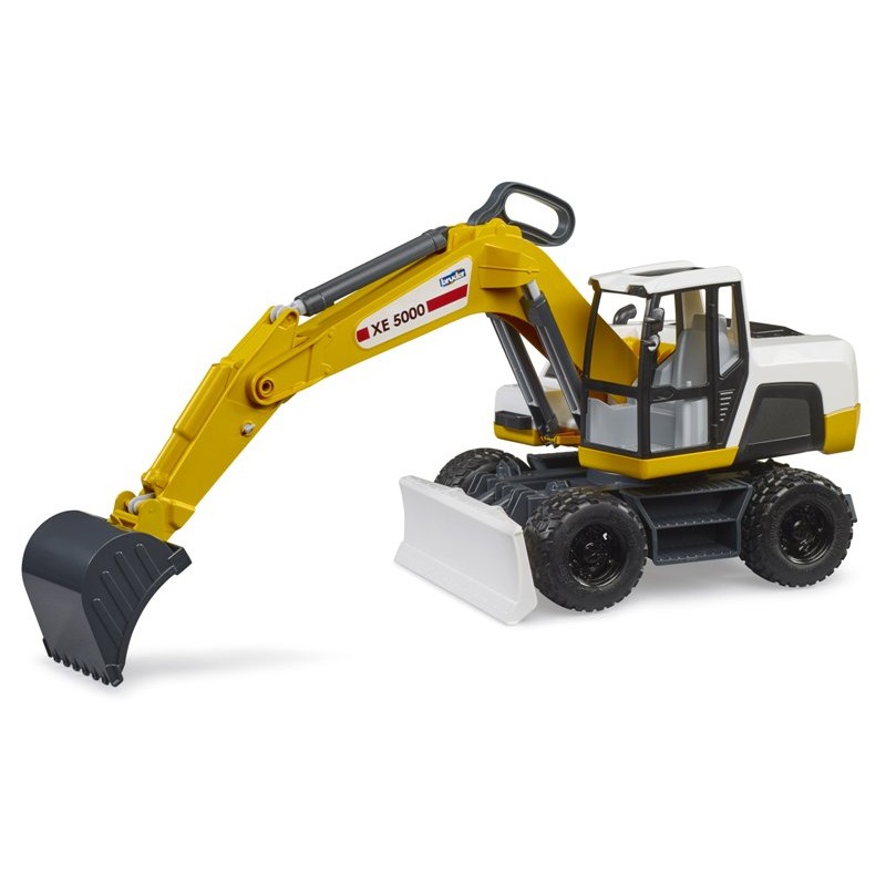 Roadmax Escavatore su Ruote di Bruder