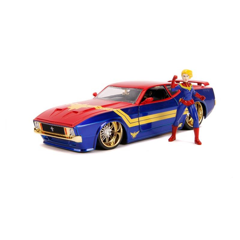 Marvel Captain Marvel 1973 Ford Mustang Mach 1 in Scala 1:24 Die-Cast con Personaggio di Captain Marvel in Die Cast di Simba