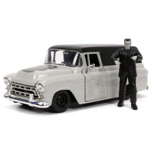 Frankenstein 1957 Chevy Suburban in Scala 1:24 con Personaggio di Simba Jada